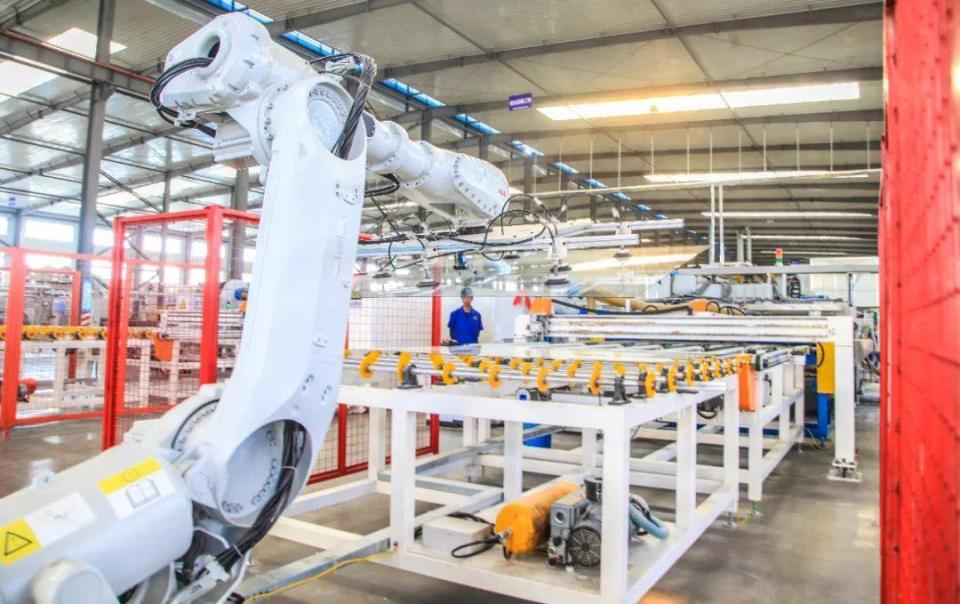 南海两家企业入选省级智能工厂