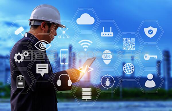 工程师与工业级平板电脑的协同创新